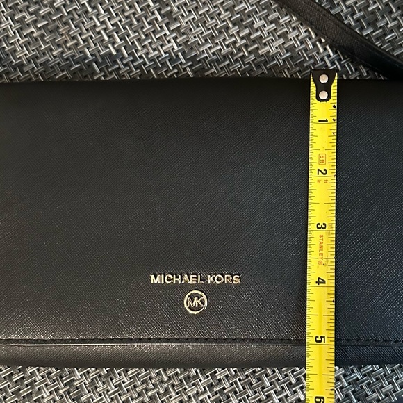 MICHAEL KORS Jet Set Charm LG MF XBODY CLUTCH LEATHER Black - Picture 13 of 13